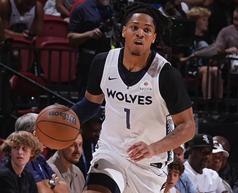 鲲城祝贺英博U21冲乙：期待小将们在中乙书写更多精彩篇章（鲲城恭贺英博U21升入中乙：期待小将们再创精彩篇章）