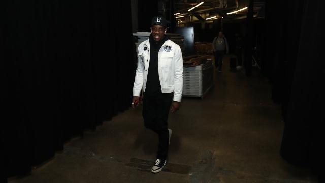 NBA湖人队遭遇本赛季首次三连败…东契奇表示“大家需要更努力…”（NBA湖人本季首尝三连败，东契奇：全队必须更努力）