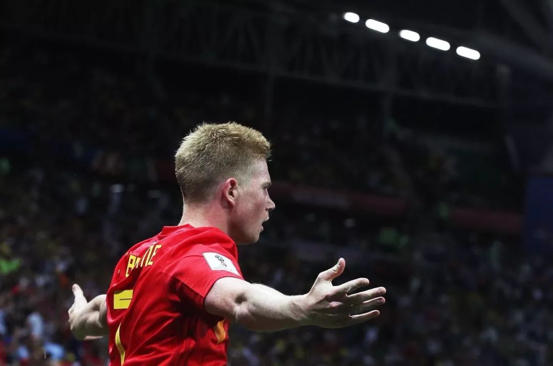 3C：骨上的钢板是我考虑退役原因之一；弗里克说表现好能抽烟（3C：身上钢板让我萌生退役念头；弗里克称表现出色可抽烟）